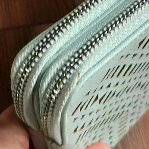 Stella & Dot Light Blue Clutch - Picture 11 of 12